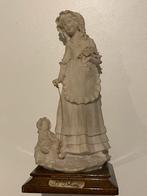 A.Belcari beeldje meisje met poppenwagen, Antiek en Kunst, Curiosa en Brocante, Ophalen of Verzenden