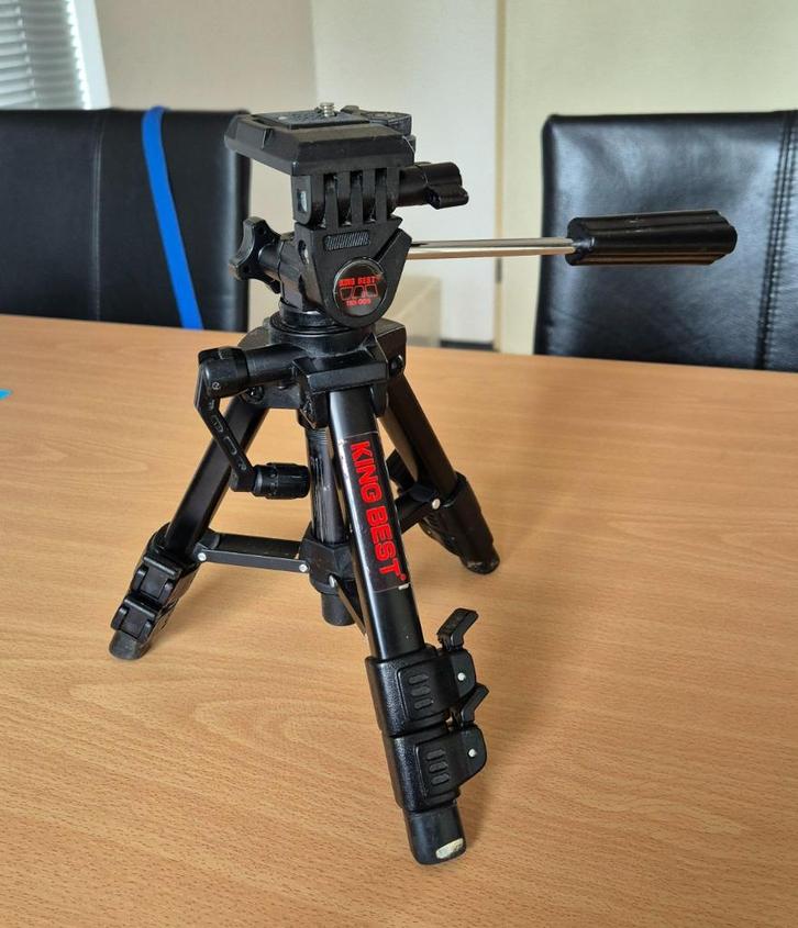 King Best statief, Audio, Tv en Foto, Fotografie | Statieven en Balhoofden, Gebruikt, Driepoot, Minder dan 150 cm, Met balhoofd