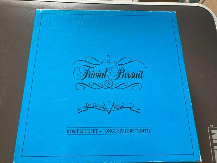 trivial pursuit (lees de info aub), Hobby en Vrije tijd, Gezelschapsspellen | Bordspellen, Zo goed als nieuw, Ophalen of Verzenden