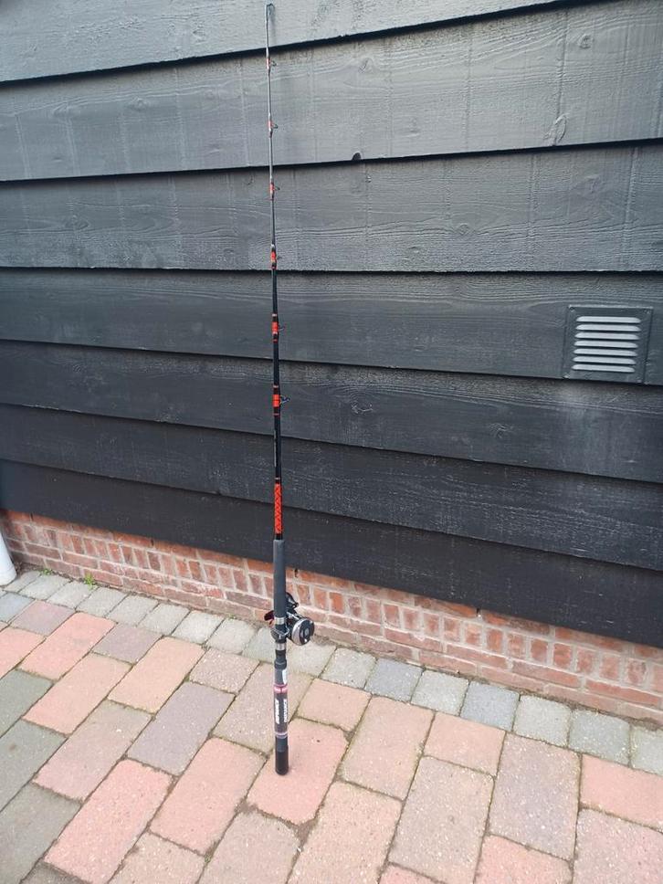 Penn Defiance wrakvishengel met Penn reel (nieuwstaat), Watersport en Boten, Hengelsport | Zeevissen, Zo goed als nieuw, Molen