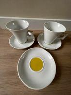 Dolce Gusto Cappuccino Kop en Schotel (2+1), Huis en Inrichting, Keuken | Servies, Ophalen, Keramiek, Zo goed als nieuw, Effen