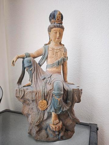 Kwan Yin beeld met mooie details  beschikbaar voor biedingen