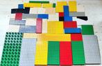Partij LEGO Grondplaten in LEGO opberg emmer In prima staat, Ophalen of Verzenden, Zo goed als nieuw, Lego