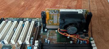 Vintage moederbord ASUS P3V 4X met processor beschikbaar voor biedingen