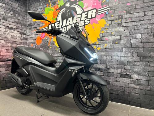 Kymco Skytown 50 E5+  bromscooter, Fietsen en Brommers, Scooters | Kymco, Nieuw, Overige modellen, Maximaal 45 km/u, Benzine, Ophalen