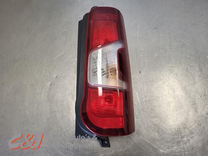 Achterlicht rechts van een Opel Combo, Auto-onderdelen, Verlichting, Opel, Gebruikt, 3 maanden garantie, Ophalen of Verzenden