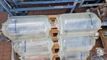 Delaval 12x Melkglazen 32kg met 7x ophangbeugels beschikbaar voor biedingen