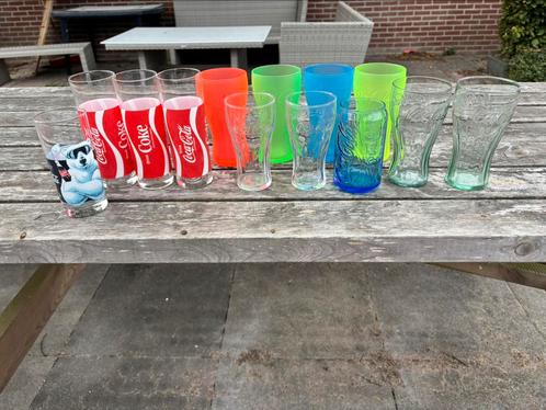 (Verzameling). Coca-cola glazen. Coca cola 13 stuks, Verzamelen, Glas en Borrelglaasjes, Zo goed als nieuw, Frisdrankglas, Ophalen