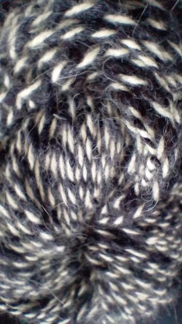 Handgesponnen wolmix alpaca, angora en wol - super zacht beschikbaar voor biedingen