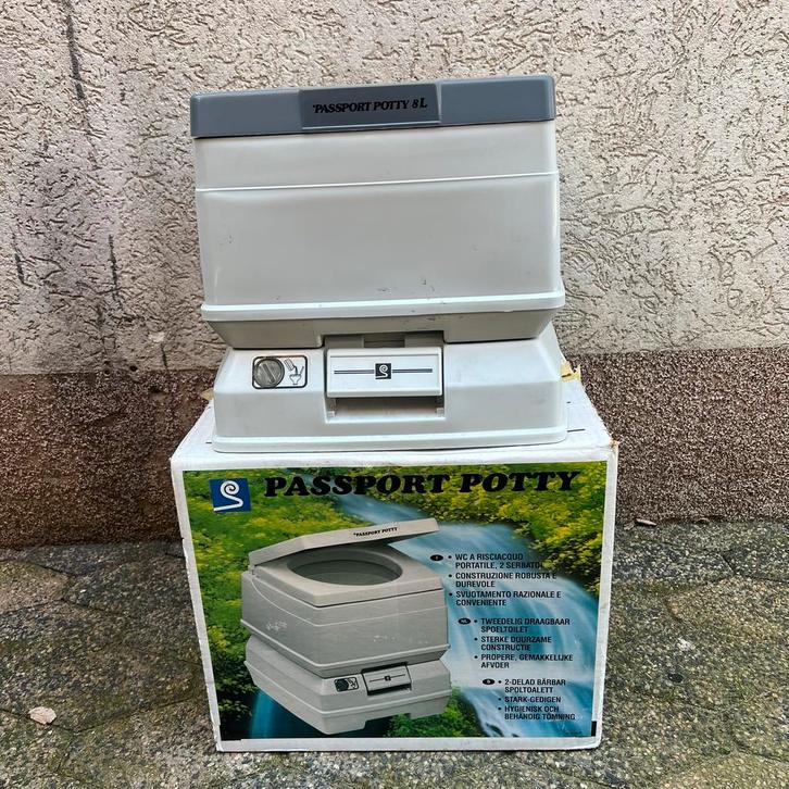 Passport Potty 8L - Draagbaar Toilet, Caravans en Kamperen, Kampeeraccessoires, Gebruikt, Ophalen of Verzenden