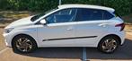 Hyundai i20 1.0 T-gdi - 2023 - Premium  - Wit - Trekhaak, Voorwielaandrijving, USB, Zwart, 100 pk