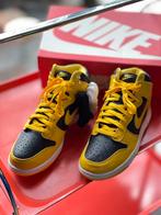 44,5 | Nike Dunk Hi SP [Black / Varsity Maize], Kleding | Heren, Ophalen of Verzenden, Nieuw, Overige kleuren, Sneakers of Gympen