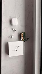 Apple airpods 3 generation, Ophalen of Verzenden, Zo goed als nieuw, Overige merken