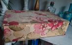 Grote Brocante antieke Franse stoffen doos fraaie kleuren, Antiek en Kunst, Curiosa en Brocante, Ophalen of Verzenden