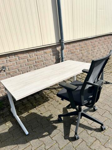 Ahrend 500, elektrisch verstelbaar bureau, werkblad 80x160