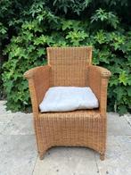 Rieten fauteuil met kussen, Huis en Inrichting, Fauteuils, Ophalen, Gebruikt, Minder dan 75 cm, Riet of Rotan