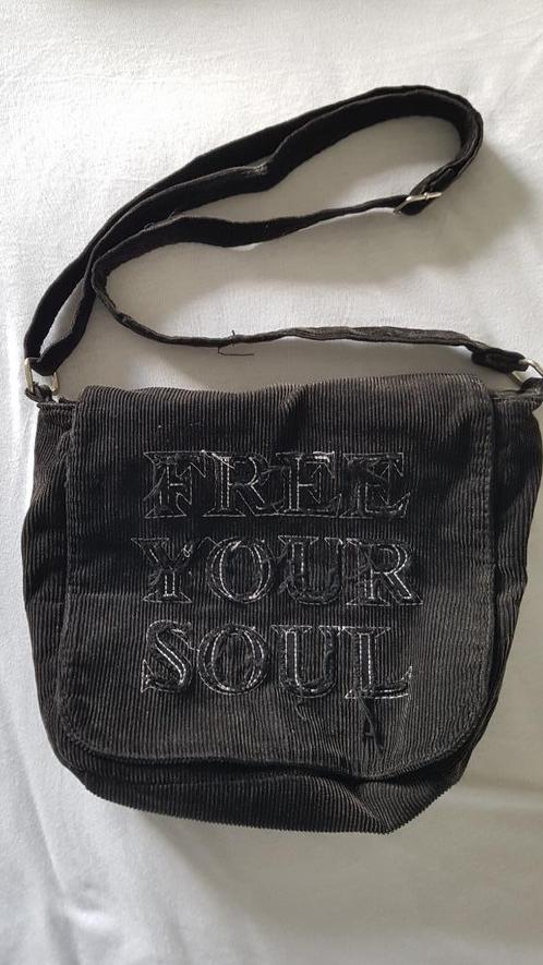 Schoudertas zwart - "Free your Soul", Sieraden, Tassen en Uiterlijk, Tassen | Schoudertassen, Zo goed als nieuw, Zwart, Ophalen of Verzenden