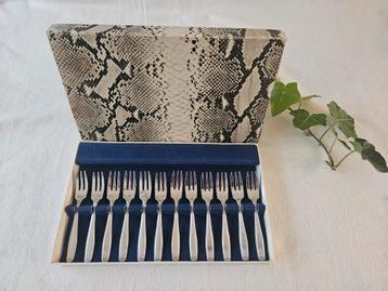 12 taartvorkjes Gero Zilmeta, Chevron of Carre ET beschikbaar voor biedingen