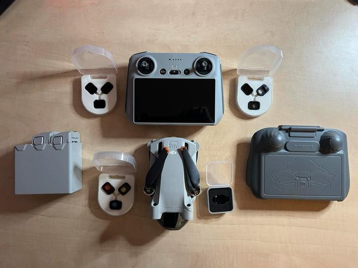 DJI Mini 3 Pro FlyMoreCombo + Smart Controller + ND Filters, Audio, Tv en Foto, Drones, Zo goed als nieuw, Drone met camera, Ophalen of Verzenden
