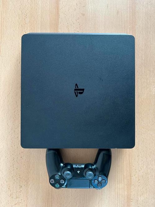 PS4 Slim 500GB - Only DLC playable, Spelcomputers en Games, Spelcomputers | Sony PlayStation 4, Zo goed als nieuw, Slim, Met 1 controller