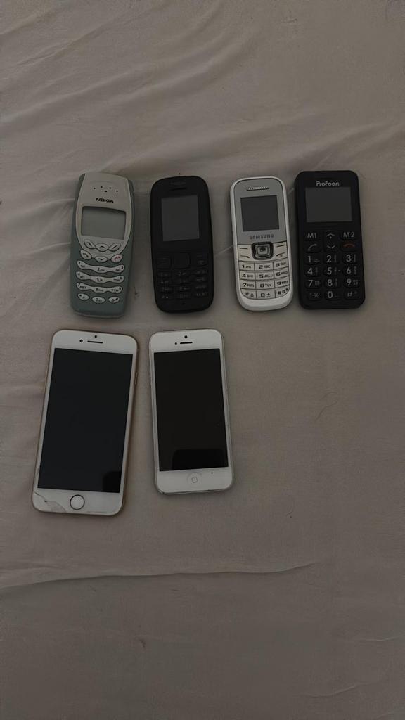 Diverse Mobiele Telefoons - Klassiek en Smartphone, Telecommunicatie, Mobiele telefoons | Nokia, Gebruikt, Zonder abonnement, Zonder simlock