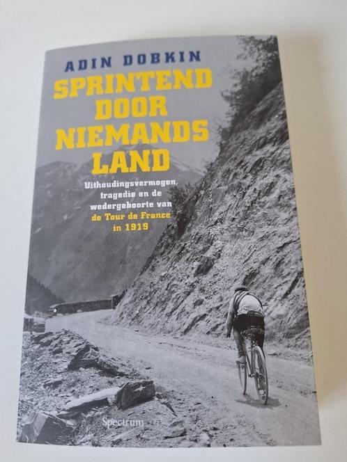 Adin Dobkin - Sprintend door niemandsland, Boeken, Geschiedenis | Wereld, Zo goed als nieuw, Europa, 20e eeuw of later, Ophalen of Verzenden