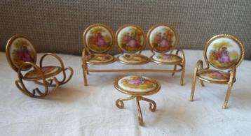 Bankje - tafel - 2 stoelen en schommelstoel. Limogestijl.  beschikbaar voor biedingen