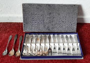 Sola lepeltjes en Pako-Meta vorkjes beschikbaar voor biedingen