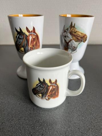 3x mok met paardenprint, onbeschadigd beschikbaar voor biedingen