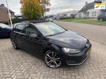 Volkswagen Golf 2.0 TDI Highline DSG PANODAK LEER CAMERA beschikbaar voor biedingen