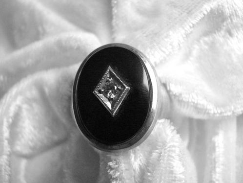 Mooie Zilveren Ring met Zwarte Onix en Bergkristal - maat 19, Sieraden, Tassen en Uiterlijk, Antieke sieraden, Ring, Zilver, Verzenden