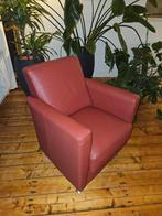 Rode leren fauteuil in zeer nette staat - Hjort Knudsen, Ophalen, Zo goed als nieuw, Modern, 50 tot 75 cm