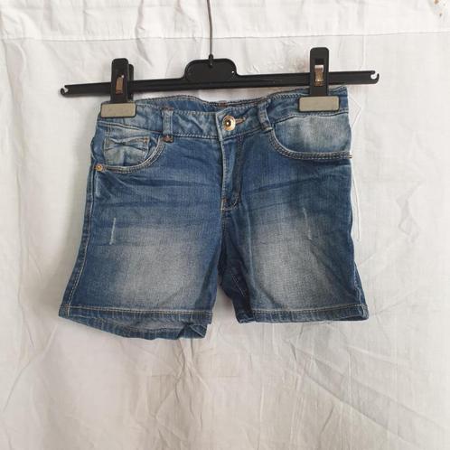 Stoere korte spijkerbroek. Mt 122. Merk Zara Girls, Kinderen en Baby's, Kinderkleding | Maat 122, Zo goed als nieuw, Meisje, Broek