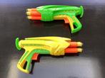 2 pistolen in groen en gele kleur, Ophalen of Verzenden, Zo goed als nieuw