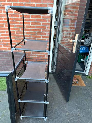 Campingkast / Opbergkast - Compleet! beschikbaar voor biedingen