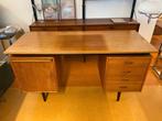 Vintage bureau buro werkbureau met mooie greepjes NU €225,-, Huis en Inrichting, Bureaus, Ophalen, Gebruikt
