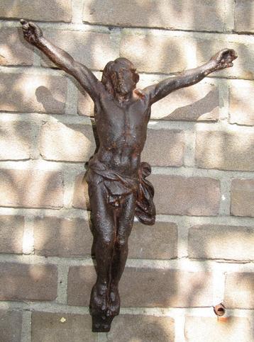 Oude Brocante Antieke Corpus Kruisbeeld Jezus Gietijzer beschikbaar voor biedingen