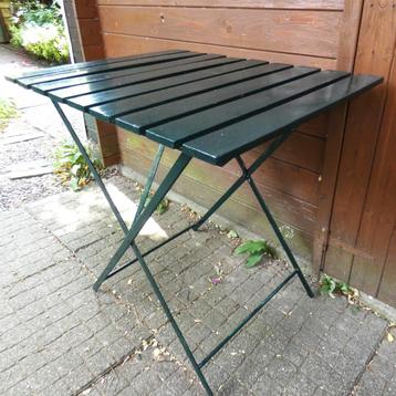 bistrotafel/ klaptafel/ tuintafel beschikbaar voor biedingen