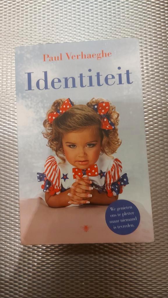 Paul Verhaeghe - Identiteit, Boeken, Psychologie, Zo goed als nieuw, Ophalen of Verzenden