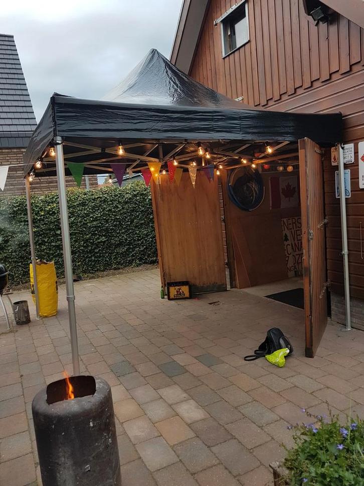 3x3 Partytent easy-up te huur. Statafel, heater, koelkast., Tuin en Terras, Partytenten, Zo goed als nieuw, Partytent, 2 meter of meer
