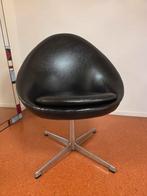 Little egg swivel chair Pastoe 1960's fauteuil stoel leer, Ophalen, Zo goed als nieuw, Leer