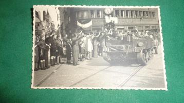 Oorlog Leiden wo2 bevrijding 1945 Nederland Bren carrier beschikbaar voor biedingen