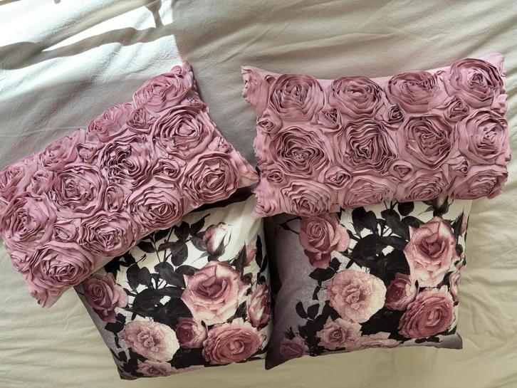 4 trendy sierkussens, zo goed als nieuw, Huis en Inrichting, Woonaccessoires | Kussens, Zo goed als nieuw, Ophalen of Verzenden