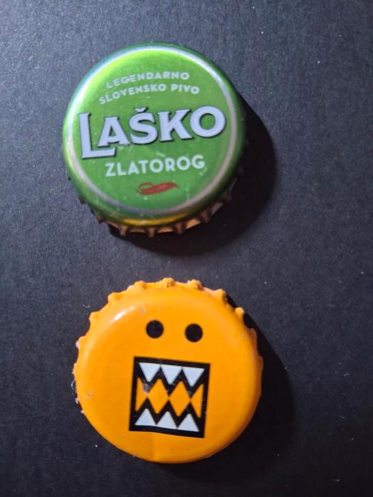 Capsules Slovenië, Verzamelen, Biermerken, Flesje(s), Overige merken, Ophalen of Verzenden