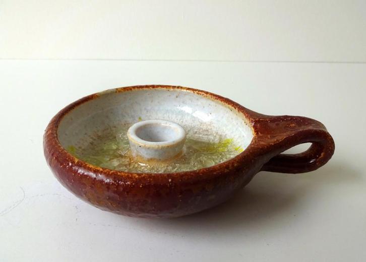 Keramiek kandelaar met oor bruin geel craquelé Mobach 2705-k, Antiek en Kunst, Antiek | Keramiek en Aardewerk, Ophalen of Verzenden