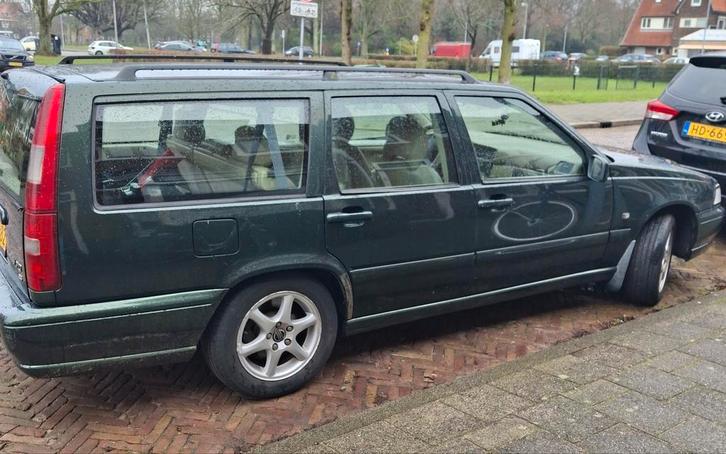 Volvo V70, Auto's, Volvo, Particulier, V70, Benzine, Stationwagon, Handgeschakeld, Groen, Ophalen
