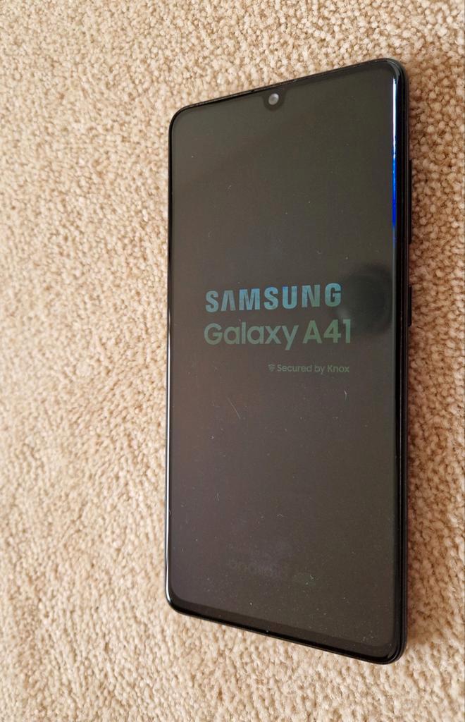 Samsung Galaxy A41 – waterschade – scherm defect, Telecommunicatie, Mobiele telefoons | Samsung, Niet werkend, Galaxy A, 64 GB