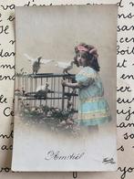 Meisje met duiven (HH), Verzamelen, Ansichtkaarten | Themakaarten, Ophalen of Verzenden, Voor 1920, Gelopen, Kinderen