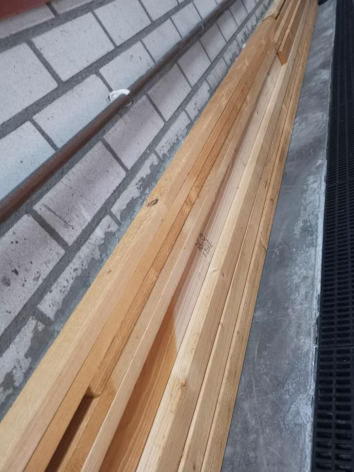 Houten balken  / hout / houten plinten onbewerkt, Tuin en Terras, Palen, Balken en Planken, Zo goed als nieuw, Balken, 250 cm of meer