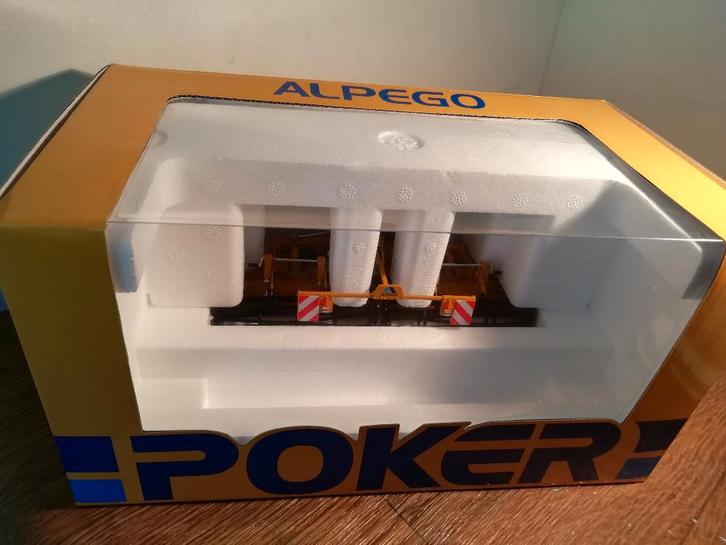 Te koop Alpego Poker PF-500 C/Paker frees met packerrollen., Hobby en Vrije tijd, Modelauto's | 1:32, Nieuw, Tractor of Landbouw